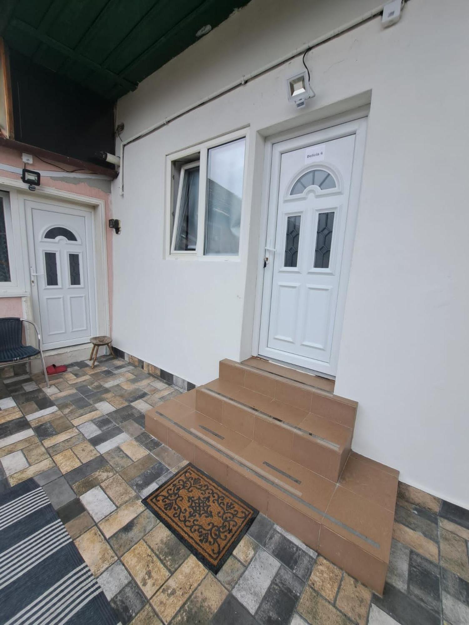 Free Garage In The Center-Delicia 4 Studio! Sybin Zewnętrze zdjęcie