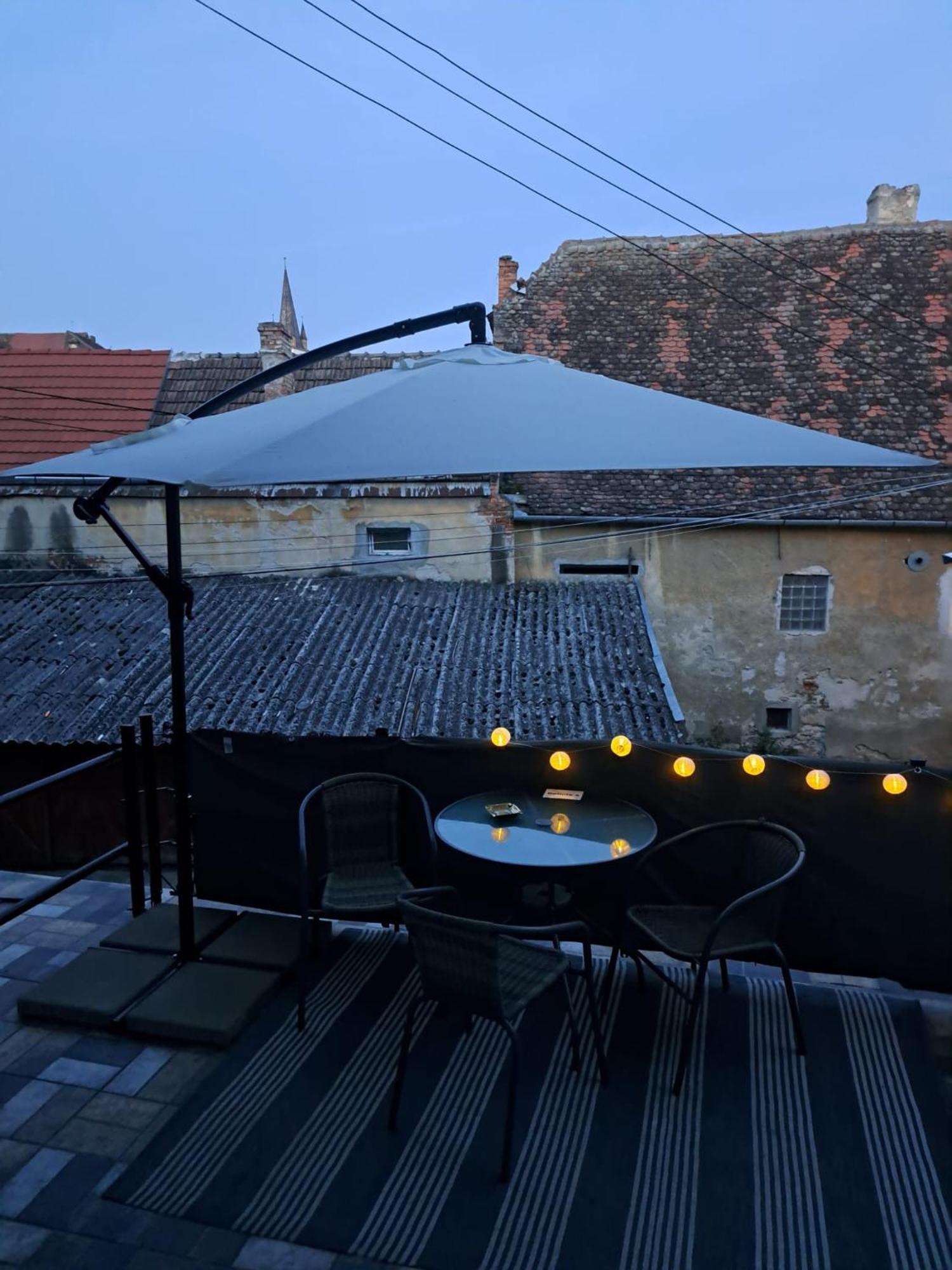 Free Garage In The Center-Delicia 4 Studio! Sybin Zewnętrze zdjęcie